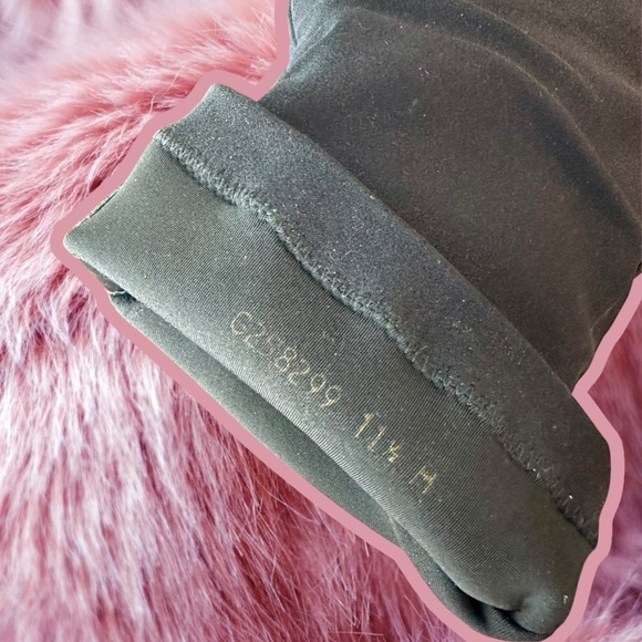 NWT Stuart Weitzman Black Micro Axiom Stretch Knit Ankle
Booties Size 11.5 - Picture 16 of 16